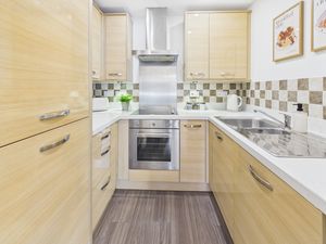 Kitchen- click for photo gallery